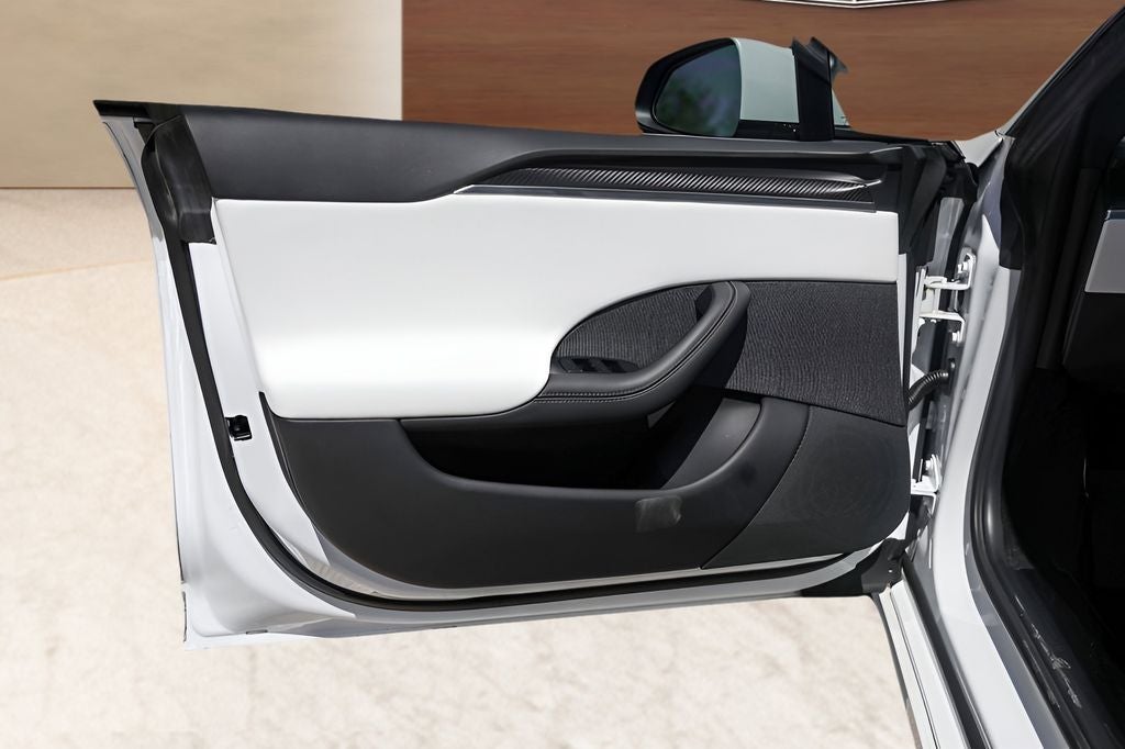 2022 Tesla Model S Plaid