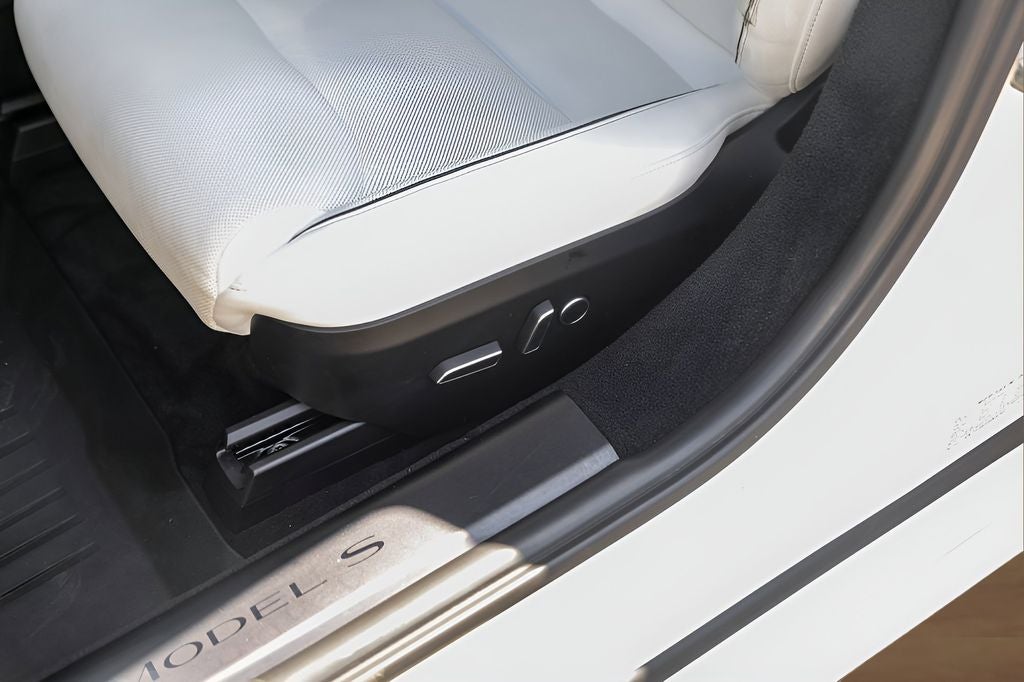 2022 Tesla Model S Plaid