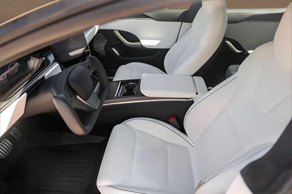 2022 Tesla Model S Plaid