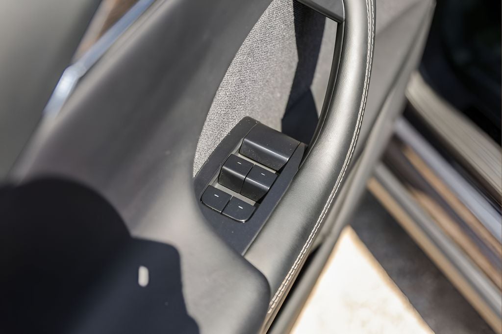 2022 Tesla Model X Base