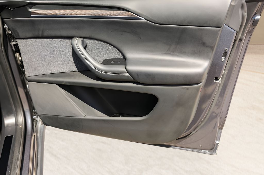 2022 Tesla Model X Base