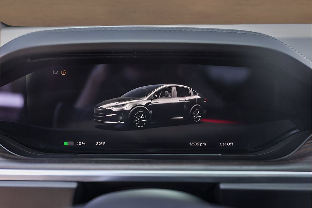 2023 Tesla Model X Standard Range