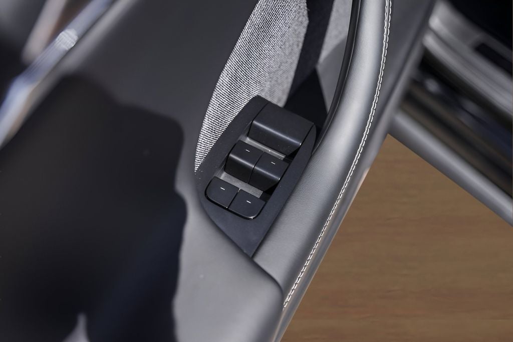 2023 Tesla Model X Standard Range