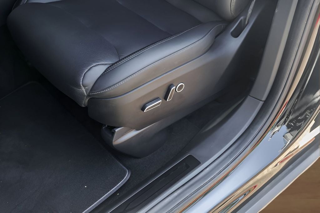 2023 Tesla Model X Standard Range