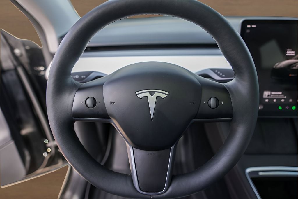 2025 Tesla Model Y Long Range
