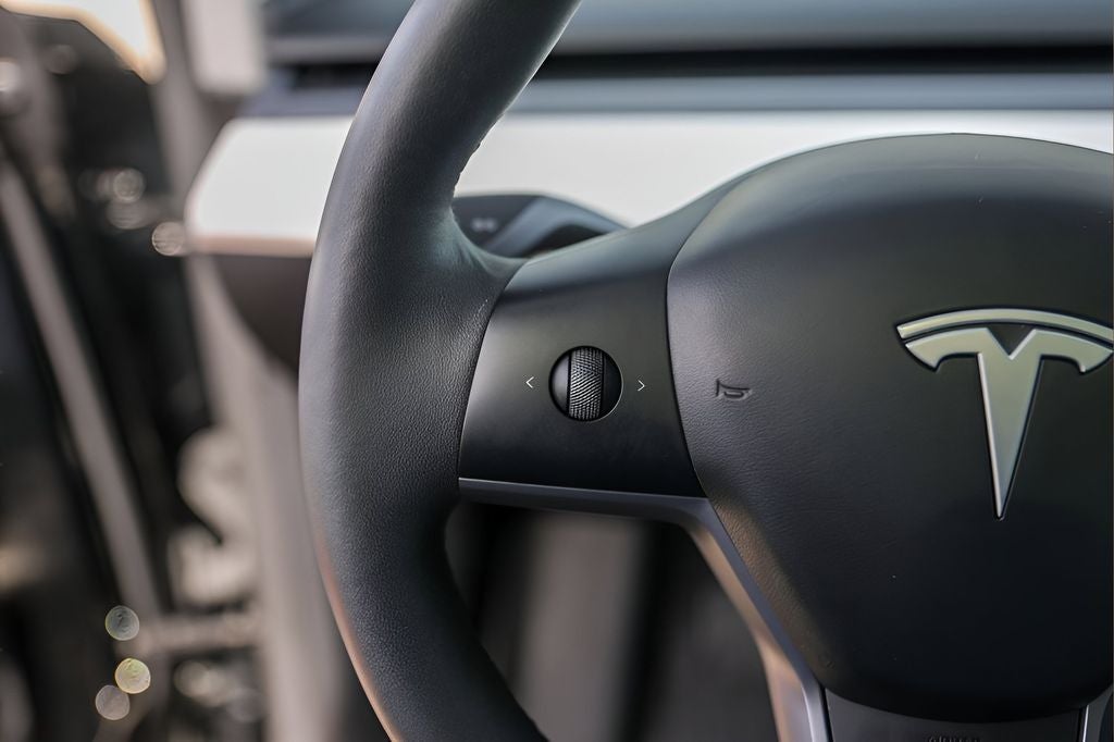 2025 Tesla Model Y Long Range