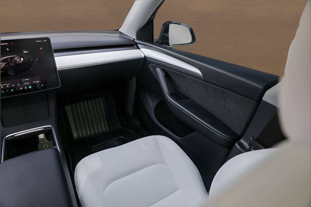 2025 Tesla Model Y Long Range