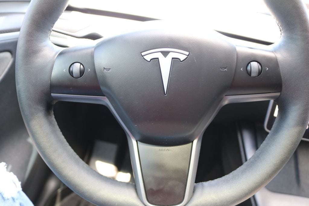 2025 Tesla Model Y Performance