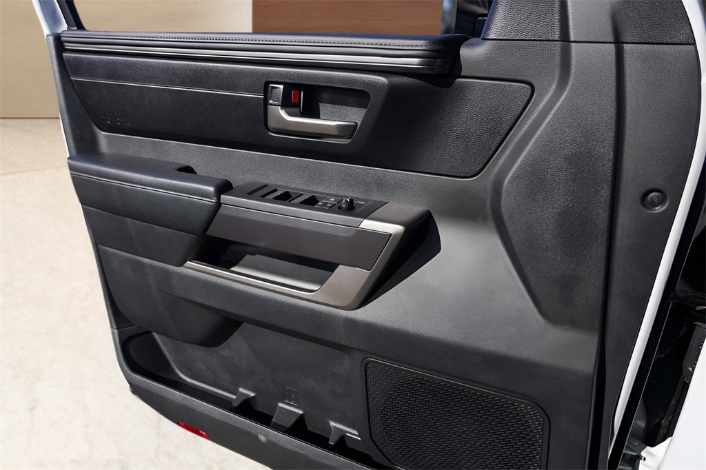 2025 Toyota Sequoia SR5