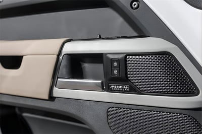 2024 Land Rover Defender 110 X-Dynamic SE