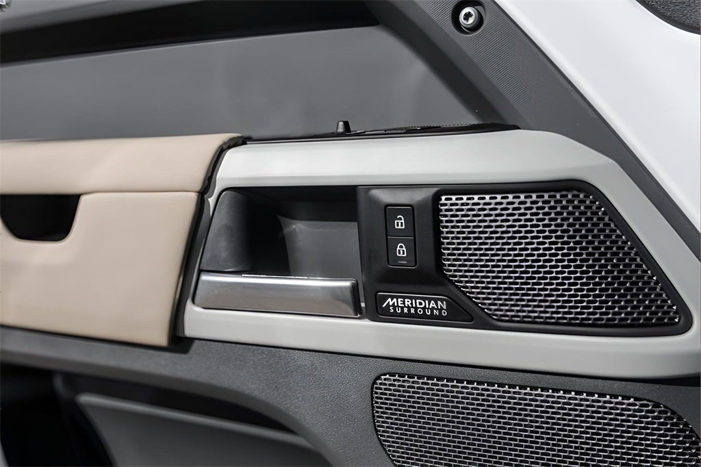 2024 Land Rover Defender 110 X-Dynamic SE