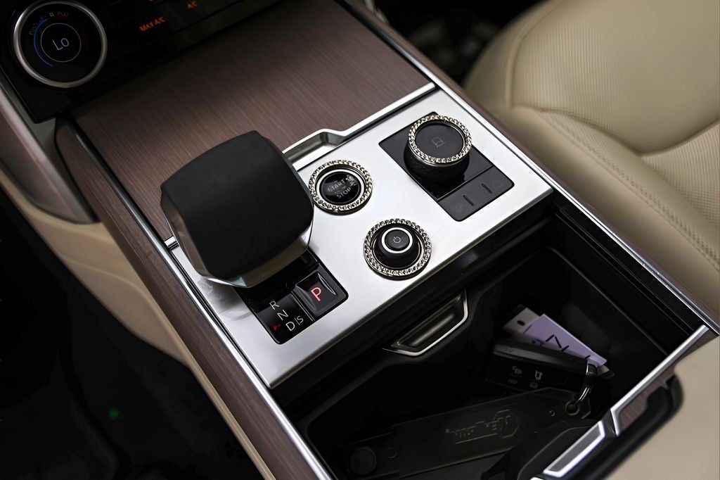 2023 Land Rover Range Rover SE LWB