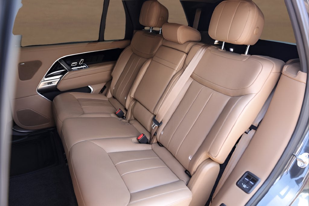 2026 Land Rover Range Rover SE LWB