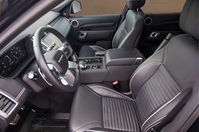 2024 Land Rover Discovery Metropolitan Edition