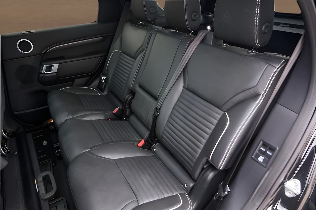 2024 Land Rover Discovery Metropolitan Edition