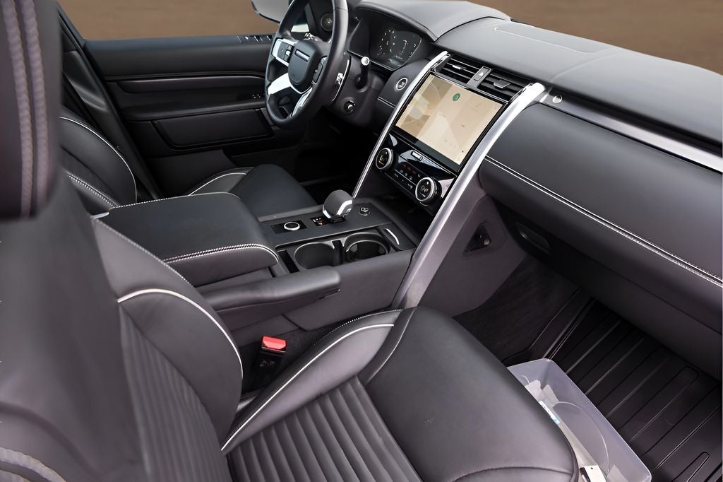 2024 Land Rover Discovery Metropolitan Edition