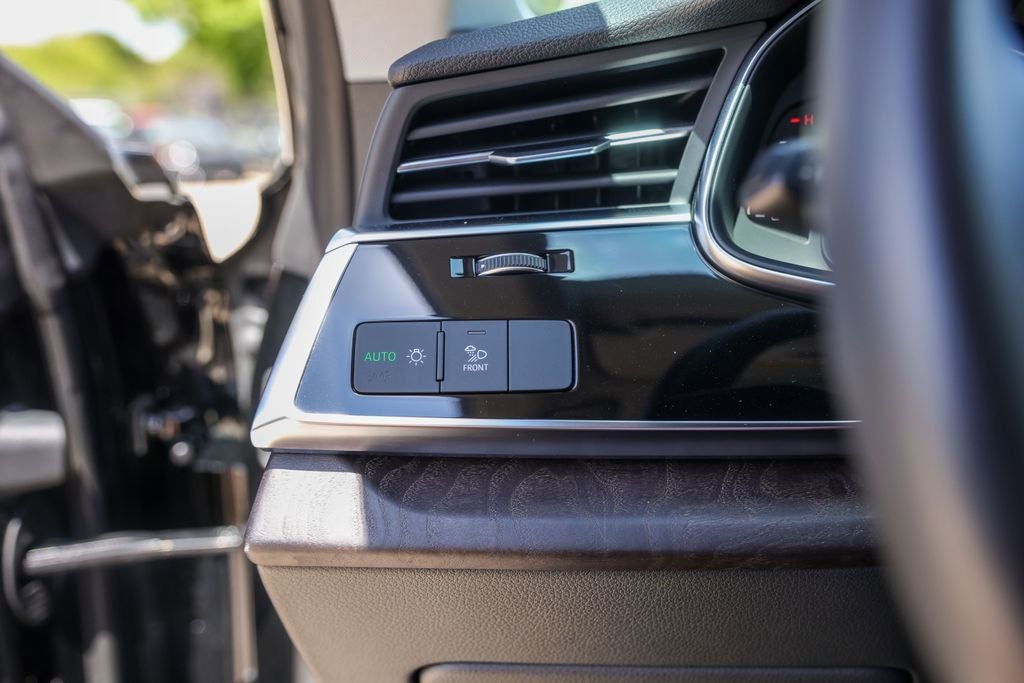 2022 Audi Q8 55 Premium quattro