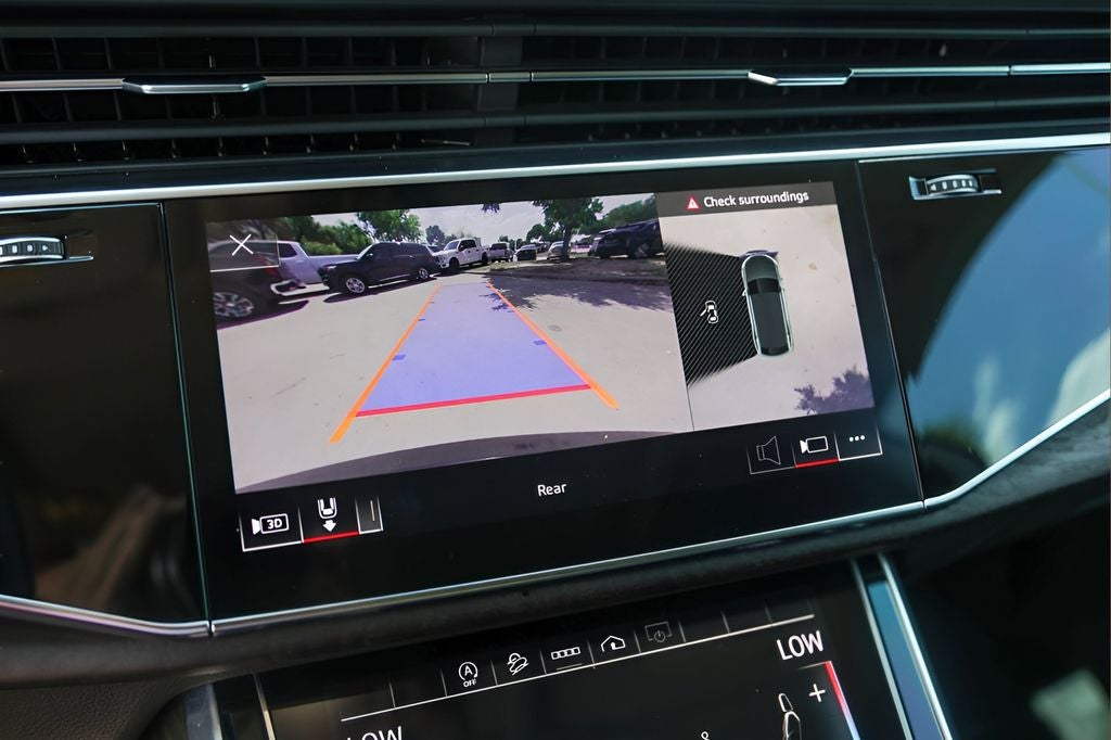 2022 Audi Q8 55 Premium quattro