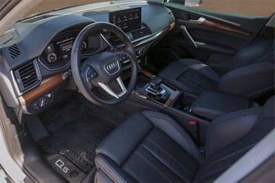 2023 Audi Q5 45 S line Prestige quattro
