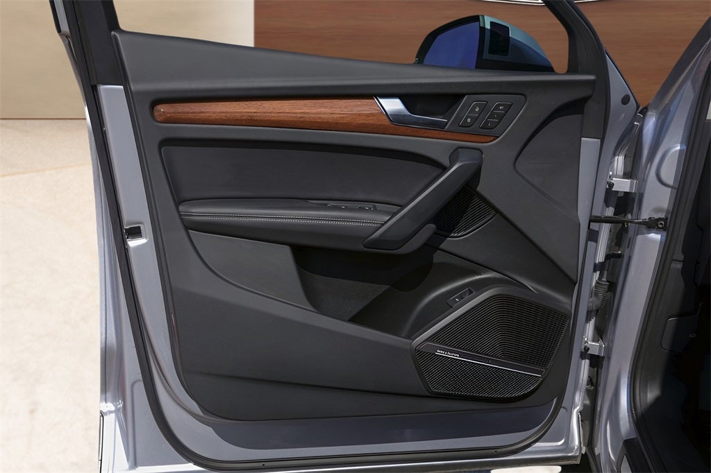 2023 Audi Q5 45 S line Prestige quattro