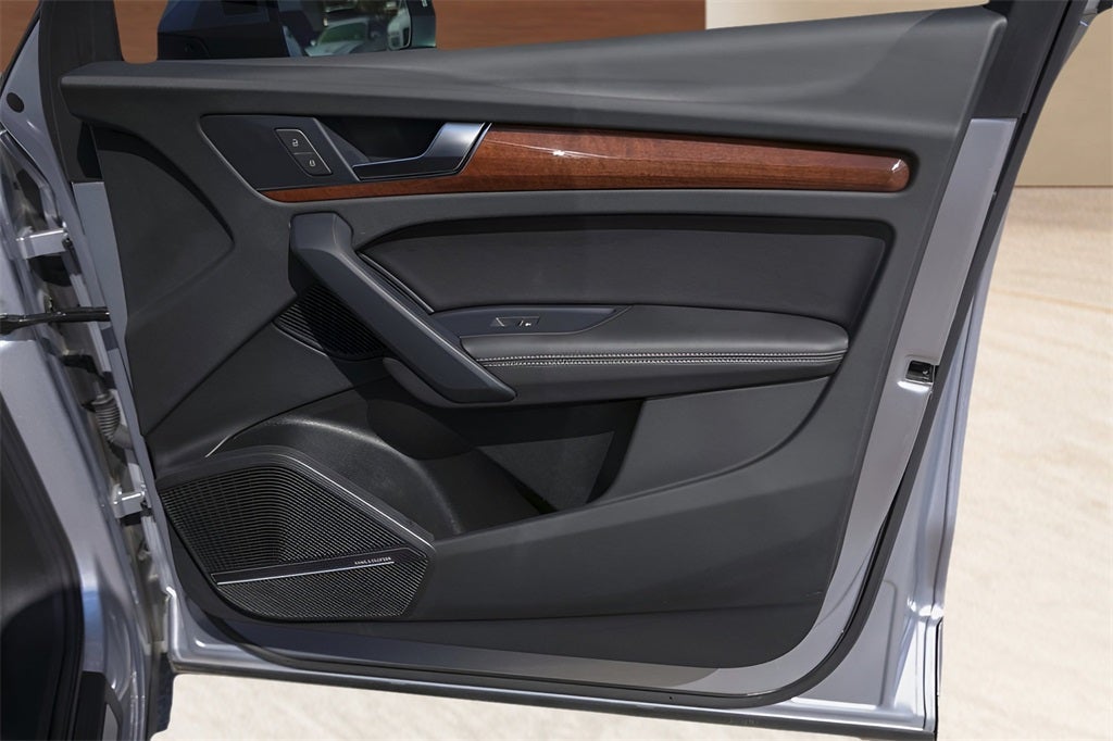 2023 Audi Q5 45 S line Prestige quattro