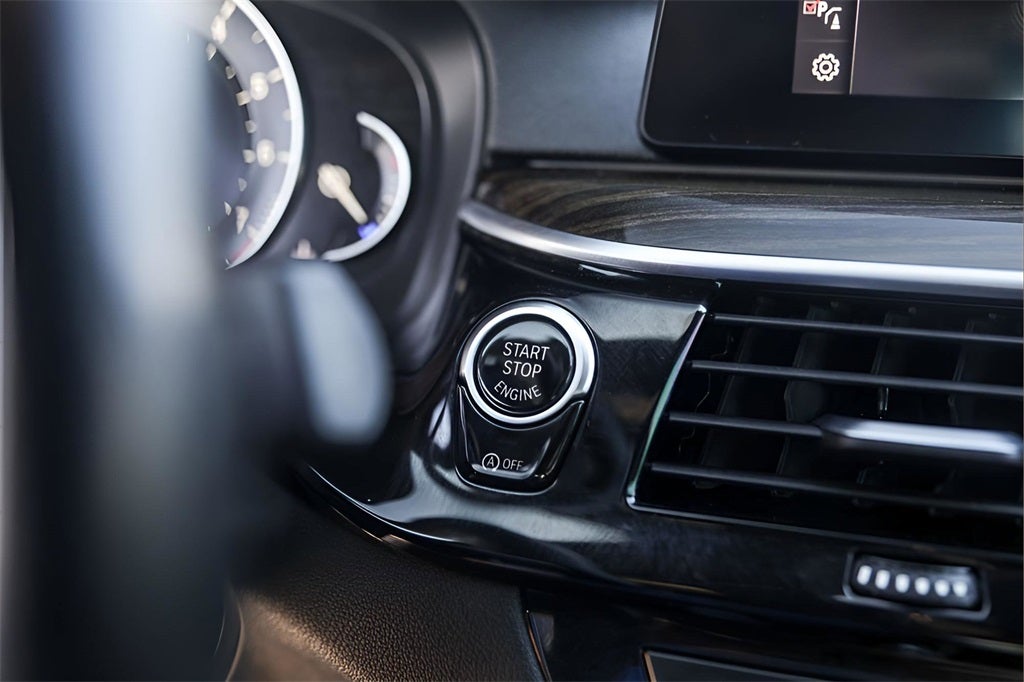 2019 BMW 5 Series 530i