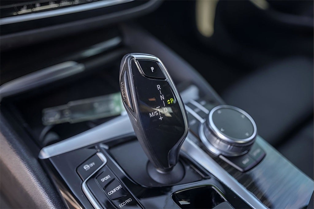 2019 BMW 5 Series 530i