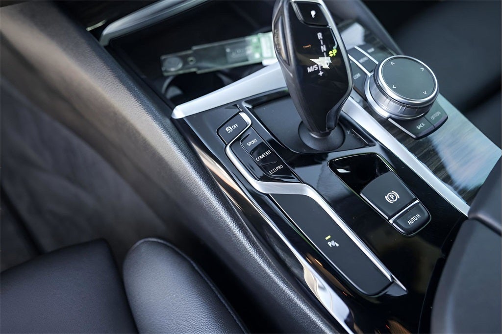 2019 BMW 5 Series 530i