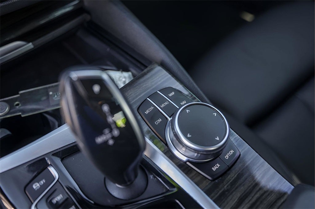 2019 BMW 5 Series 530i