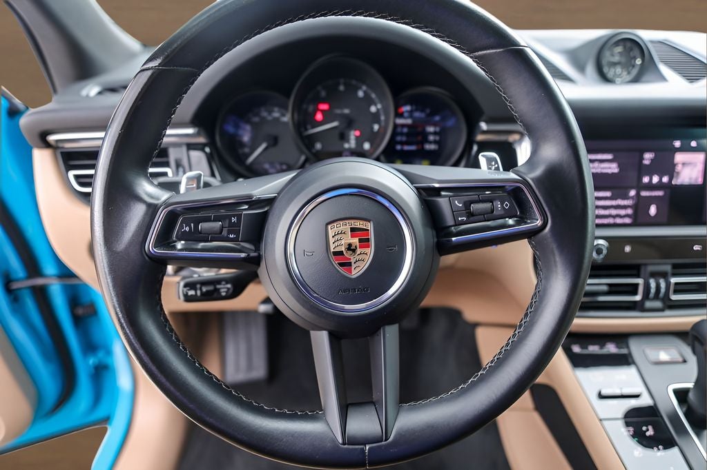 2022 Porsche Macan Base