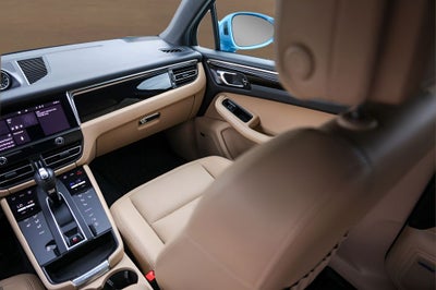 2022 Porsche Macan Base