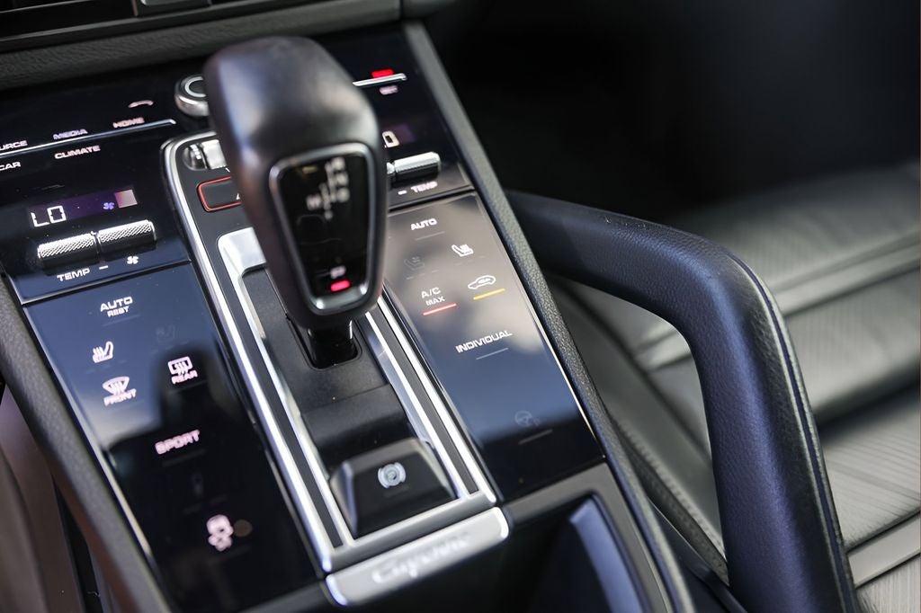 2021 Porsche Cayenne Base