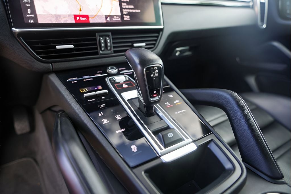 2021 Porsche Cayenne Base