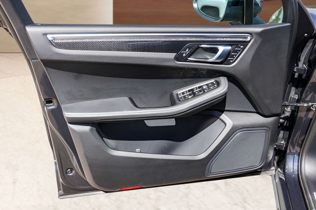 2020 Porsche Macan S