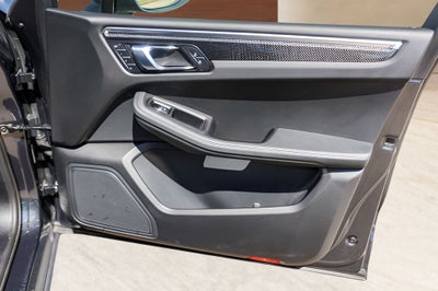 2020 Porsche Macan S