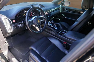 2020 Porsche Cayenne E-Hybrid Base