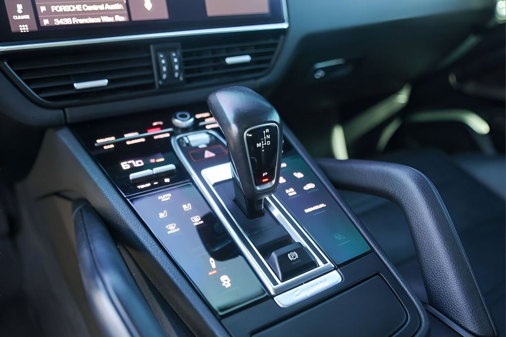 2020 Porsche Cayenne E-Hybrid Base