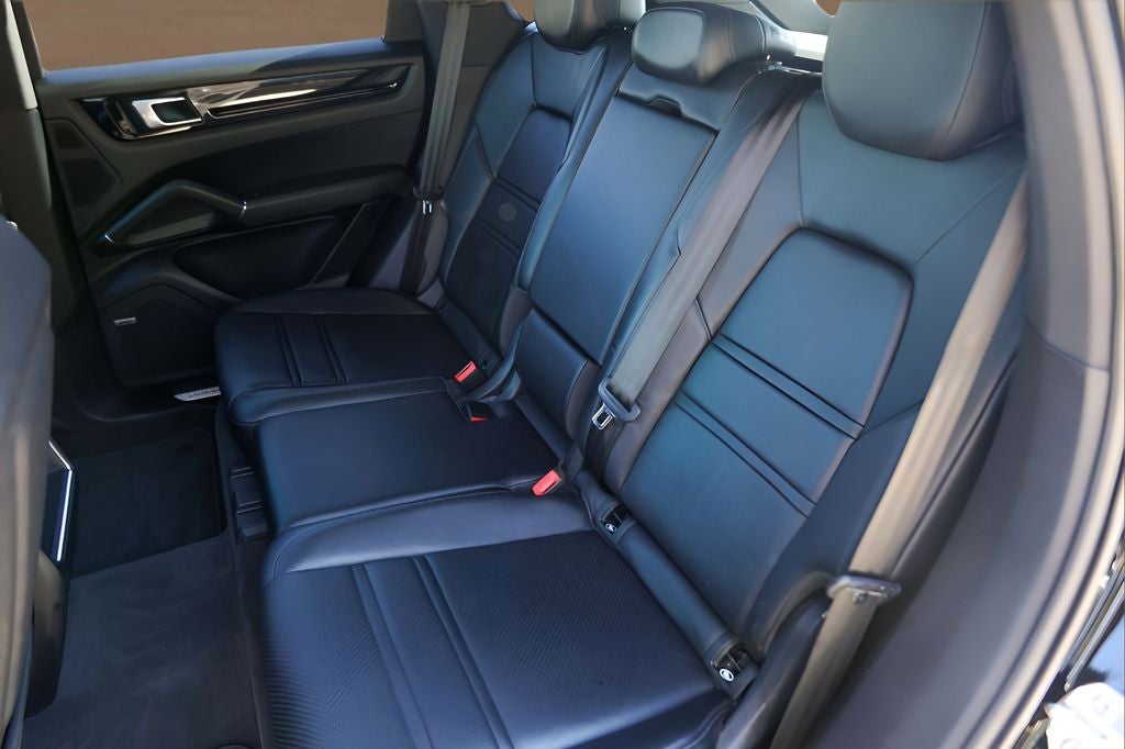 2020 Porsche Cayenne E-Hybrid Base