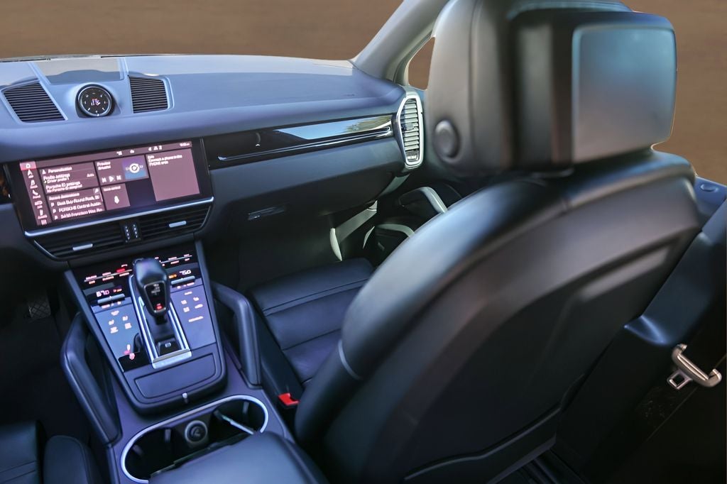 2020 Porsche Cayenne E-Hybrid Base