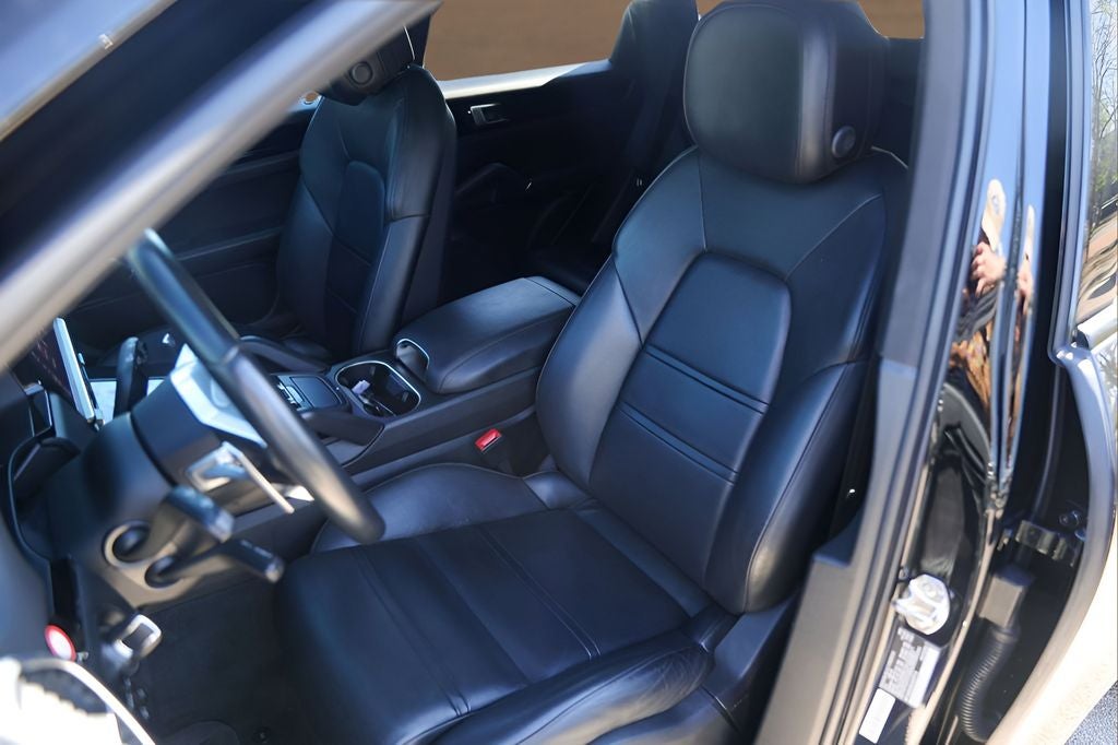 2020 Porsche Cayenne E-Hybrid Base