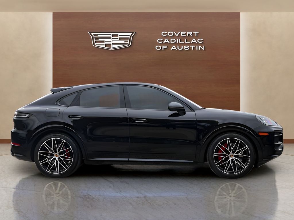 2025 Porsche Cayenne Coupe GTS