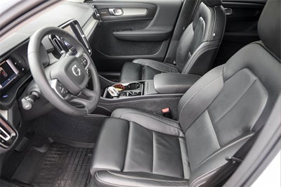 2024 Volvo XC40 Ultimate