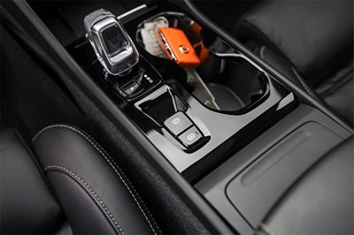 2024 Volvo XC40 Ultimate