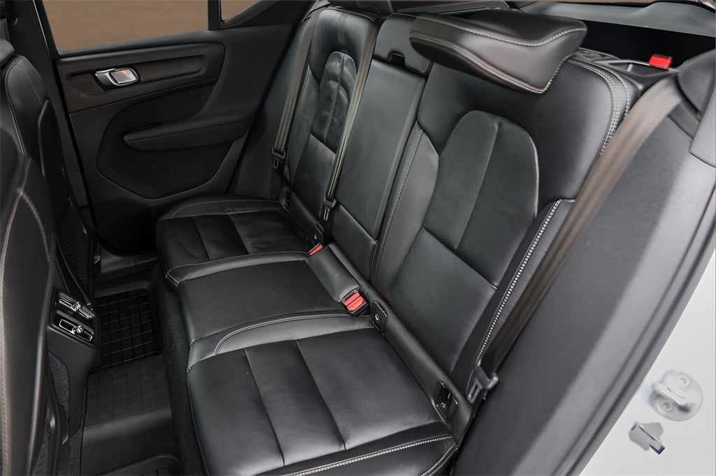 2024 Volvo XC40 Ultimate