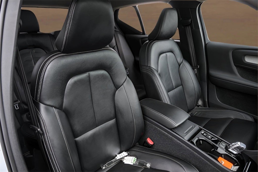 2024 Volvo XC40 Ultimate