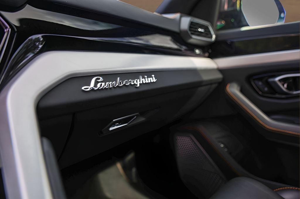 2020 Lamborghini Urus Base