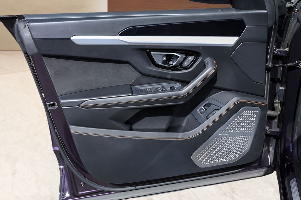 2020 Lamborghini Urus Base