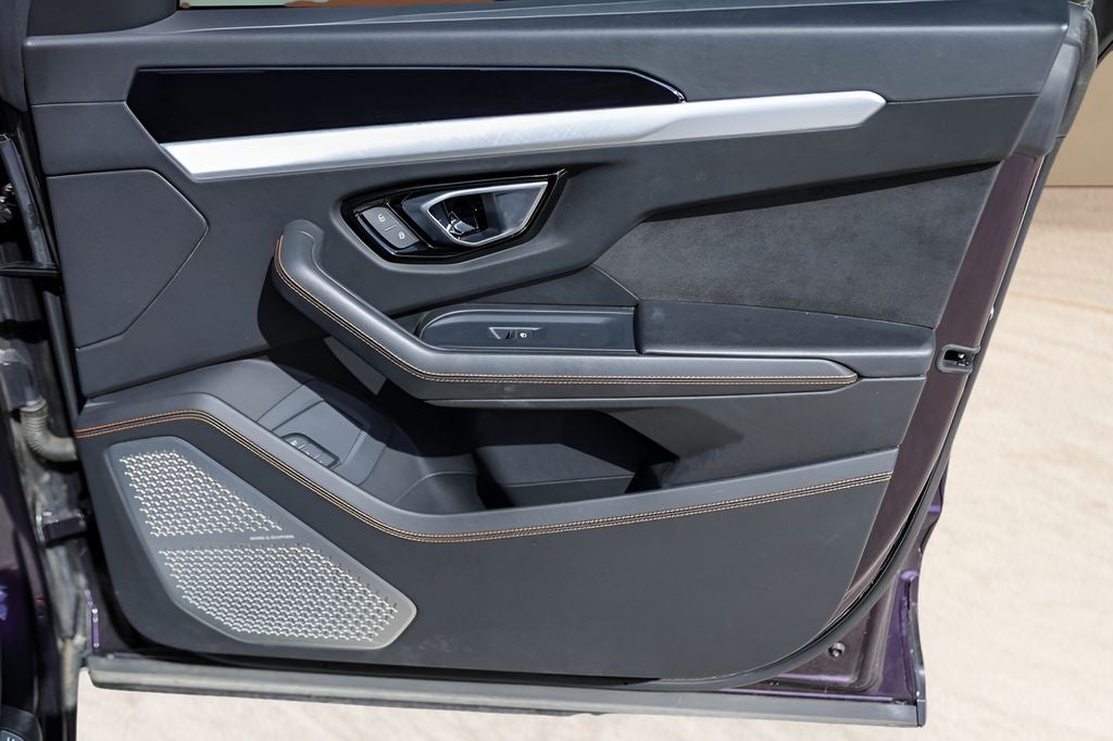 2020 Lamborghini Urus Base