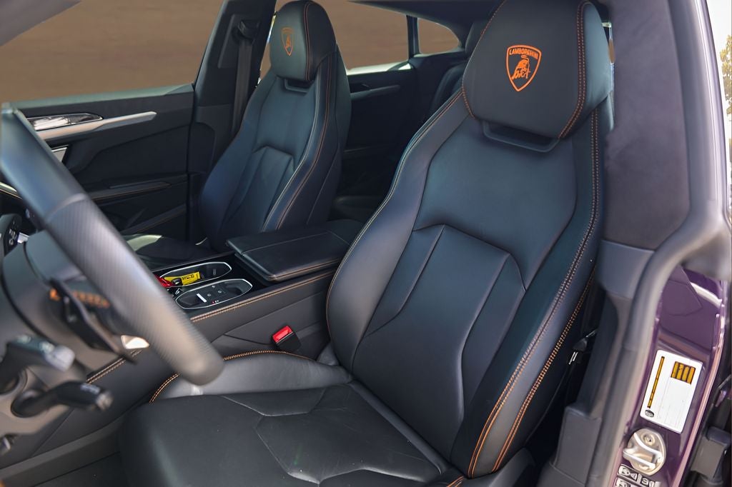 2020 Lamborghini Urus Base