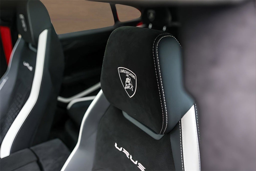 2024 Lamborghini Urus Performante